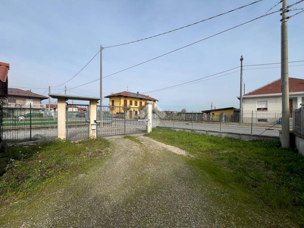 Semi-detached house Via Torino, San Francesco al Campo - photo 2