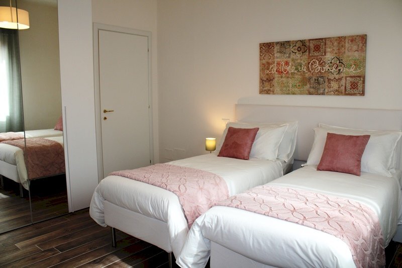 Quadrilocale Vicolo Otto Colonne, Bologna (zona Centro Storico) - foto 1