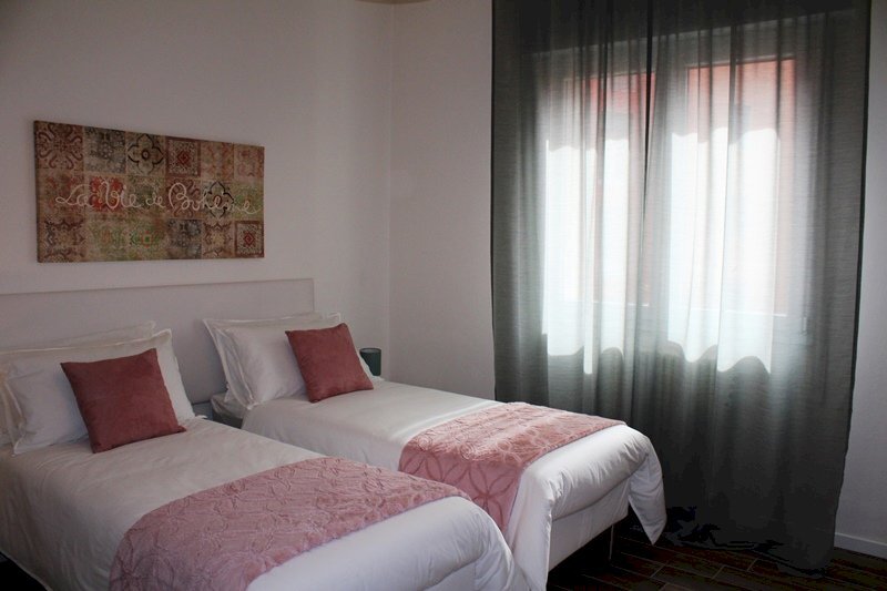 Quadrilocale Vicolo Otto Colonne, Bologna (zona Centro Storico) - foto 2