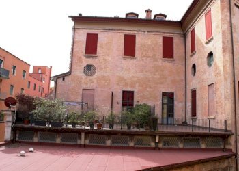 Quadrilocale Vicolo Otto Colonne, Bologna (zona Centro Storico) - foto 12