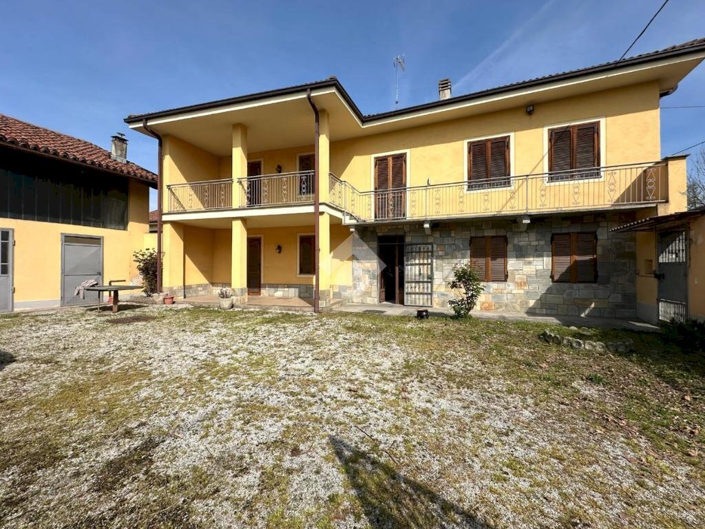Casa indipendente Via G. Garibaldi, Monasterolo di Savigliano - foto 1