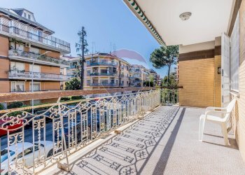 Apartment Via Roberto Bracco, Roma (neighborhood Talenti) - photo 8