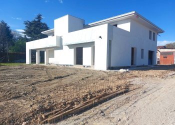 Villa a Schiera via Scandalò, Legnaro - foto 1