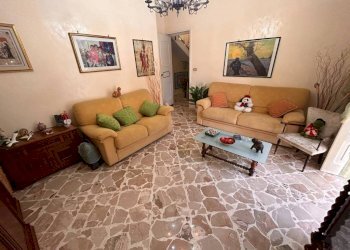 Salone - Villa via Fiume Santo Spirito, 58, Bari - photo 7