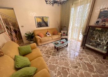 Salone - Villa via Fiume Santo Spirito, 58, Bari - photo 9