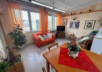 Salone - Villa via Fiume Santo Spirito, 58, Bari - photo 1