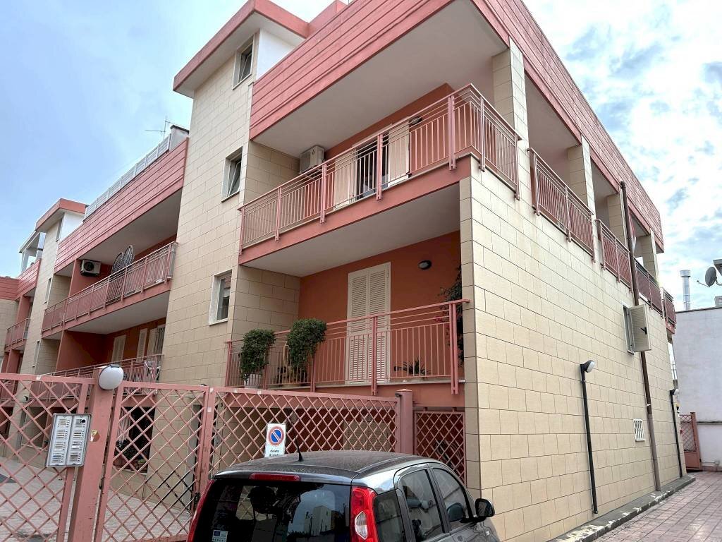 Facciata - Box vico Privato Ventafridda, 3, Bitonto - photo 2