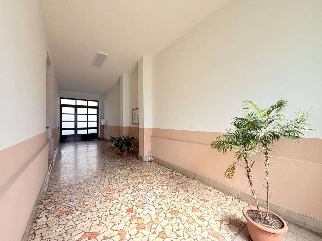 Three-room apartment Torino - photo 3