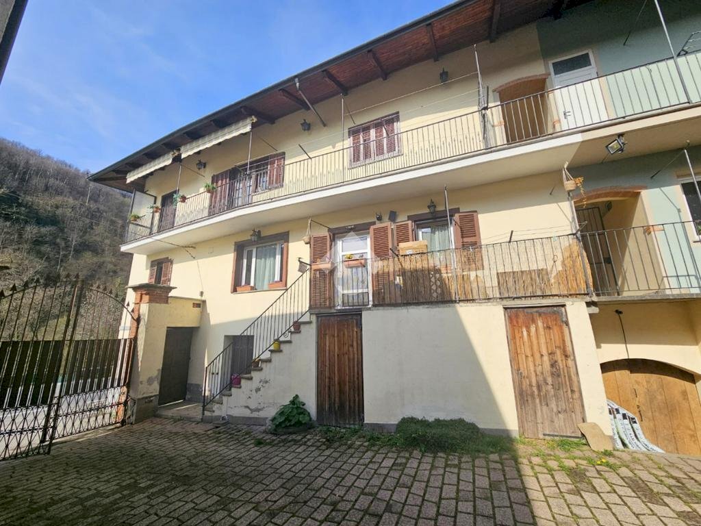 Quadrilocale Via Nazionale, Porte - foto 1