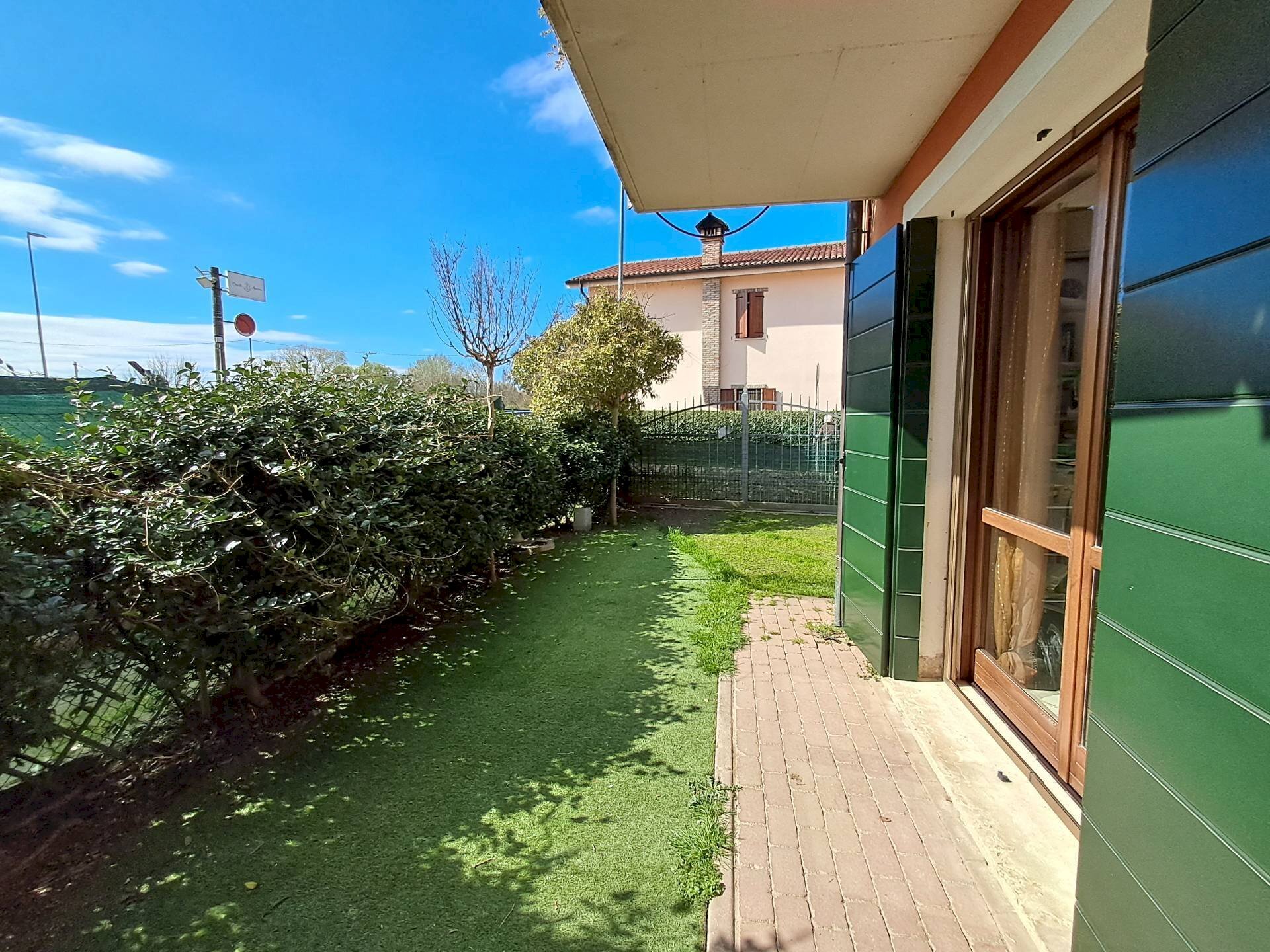 Villa a Schiera Via Casazza, Ferrara (zona Pontegradella) - foto 1