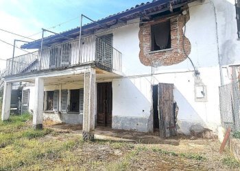 Facciata - Rustico Casale Sant'Emiliano, 38, Rocchetta Tanaro - foto 1