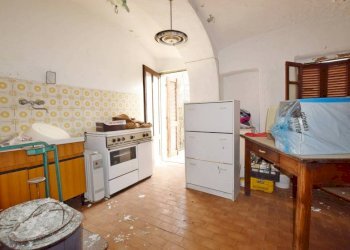 Cantina - Rustic via Emilio Sambuy, 30, Lesegno - photo 6