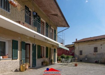 Cortile interno - Rustico via San Costanzo, 11, Vignolo - foto 2
