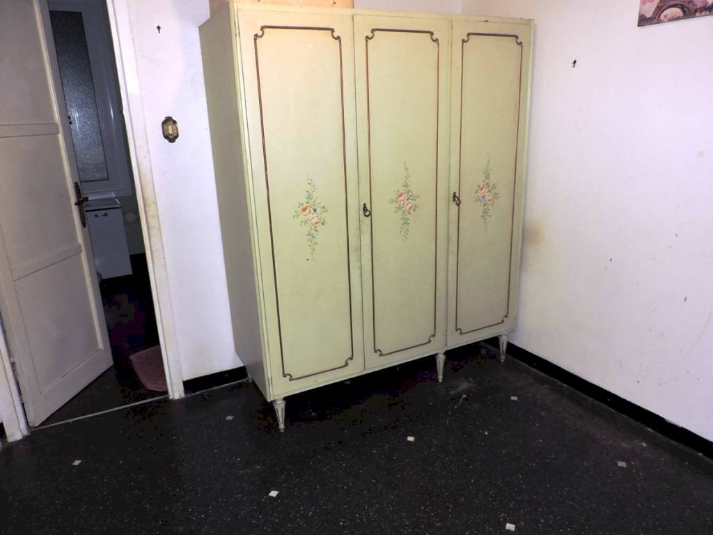 Ingresso - Bilocale via Ventotene, 29, Genova (zona Lagaccio) - foto 3