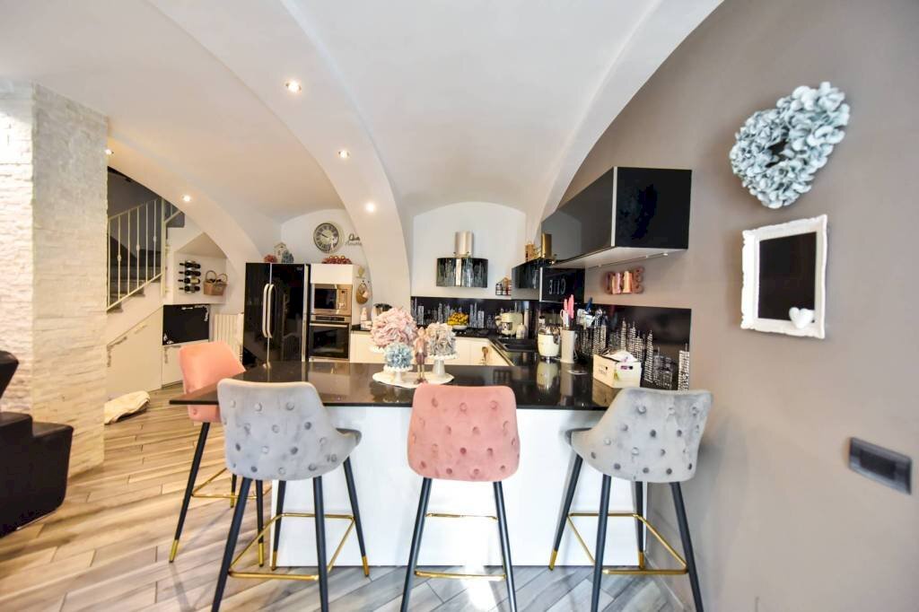 Interno non residenziale - Quadrilocale via Don Luigi Pavesio, 10, Venaria Reale - foto 2