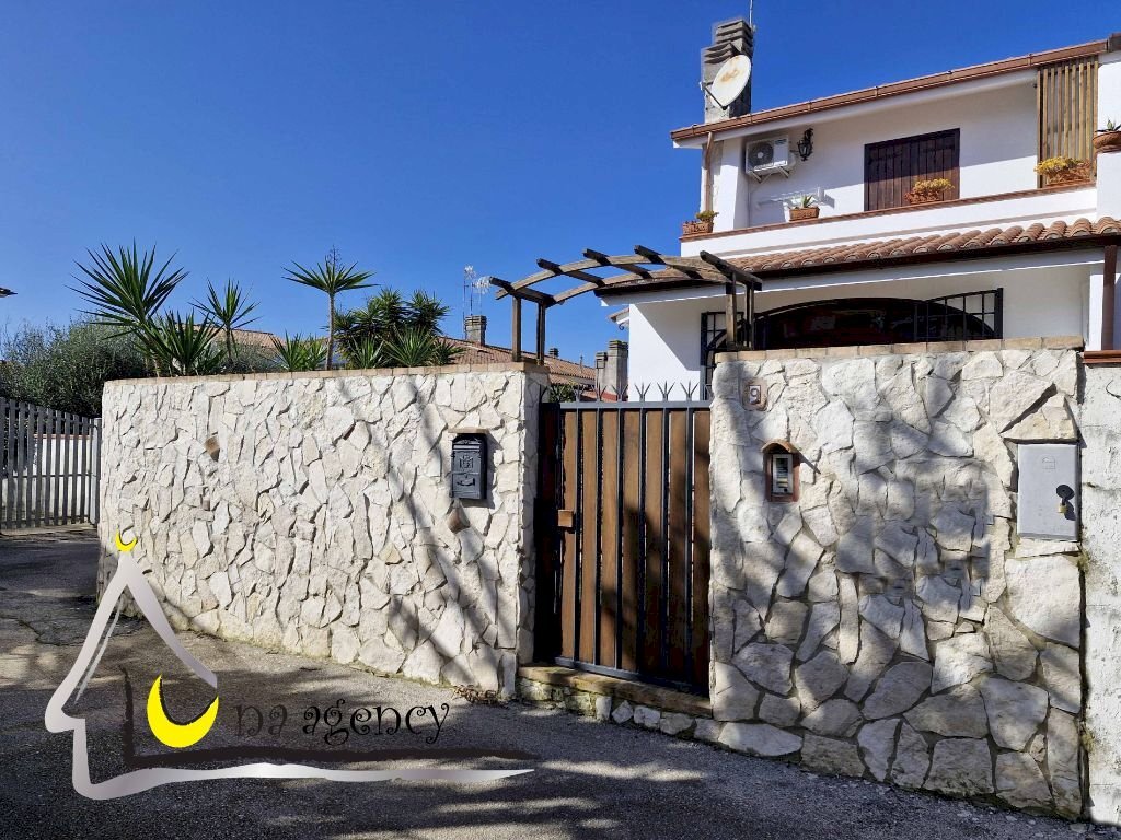 Independent house Via Marcello Piacentini 9, 04016 Sabaudia, Sabaudia - photo 2