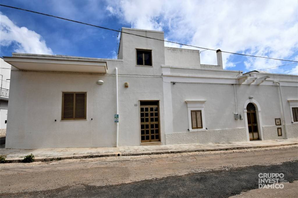 Facciata - Villa via Sant'Ilario, Cisternino - foto 2