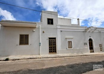 Facciata - Villa via Sant'Ilario, Cisternino - foto 2