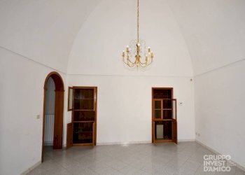 Salone - Villa via Sant'Ilario, Cisternino - foto 3