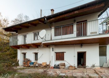 Casa indipendente Borgata Siteita Inferiore, 52, Oncino - foto 1
