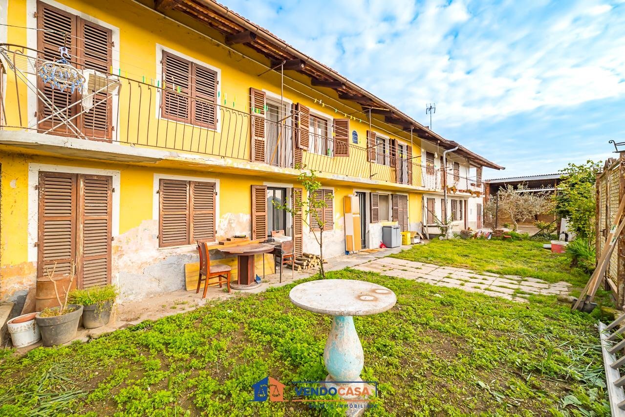 Independent house Saluzzo - photo 1