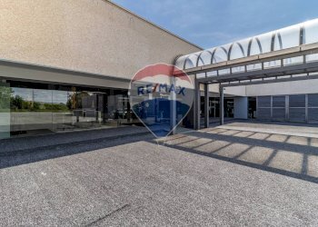 Locale Commerciale Strada Provinciale, 594 
 Greggio, Greggio - foto 8