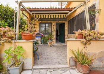 Trilocale Via Giulio Rolland, Roma (zona Acilia) - foto 1