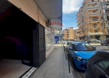 Locale Commerciale Via Francesco De Sanctis, Casoria - foto 3