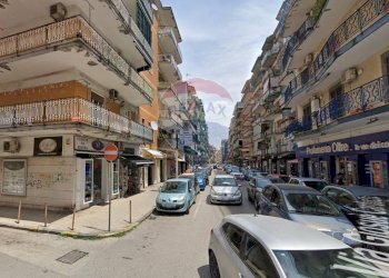 Locale Commerciale Via Francesco De Sanctis, Casoria - foto 6