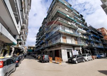 Locale Commerciale Via San Paolo ang. Via G.no Bruno, Casoria - foto 1