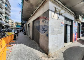 Locale Commerciale Via San Paolo ang. Via G.no Bruno, Casoria - foto 2