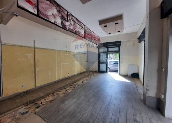 Locale Commerciale Via San Paolo ang. Via G.no Bruno, Casoria - foto 6