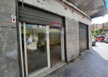 Locale Commerciale Via San Paolo ang. Via G.no Bruno, Casoria - foto 11