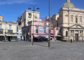 Bilocale Napoli (zona Mercato) - foto 1