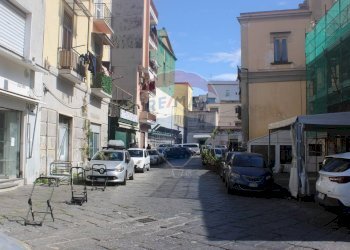 Bilocale Napoli (zona Mercato) - foto 5