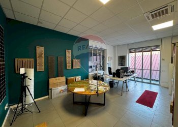 Ufficio Via Dottor Ercole Ferrario, Gallarate - foto 2