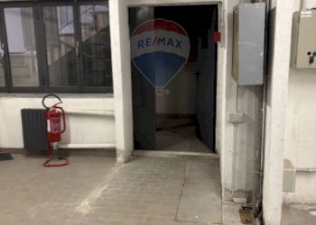 Magazzino Via Broletto, Milano - foto 5