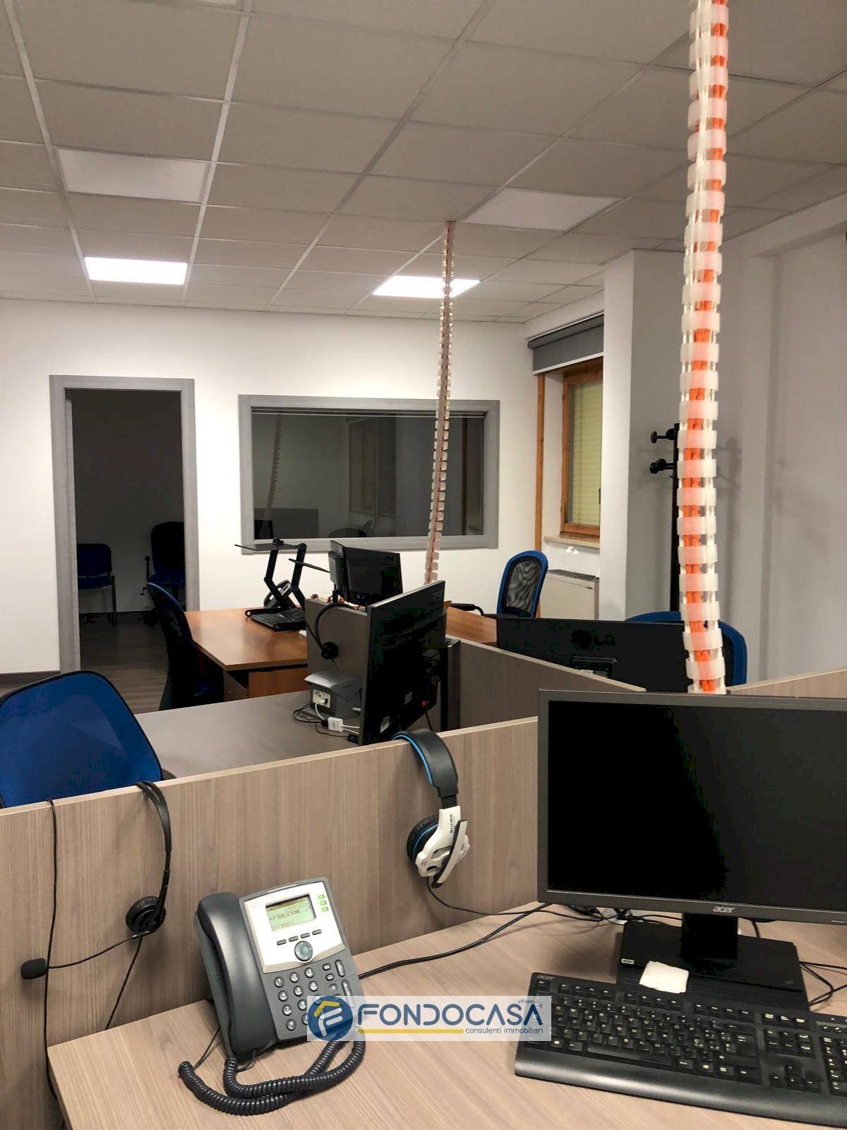Office Via Sabato Visco, Salerno - photo 2