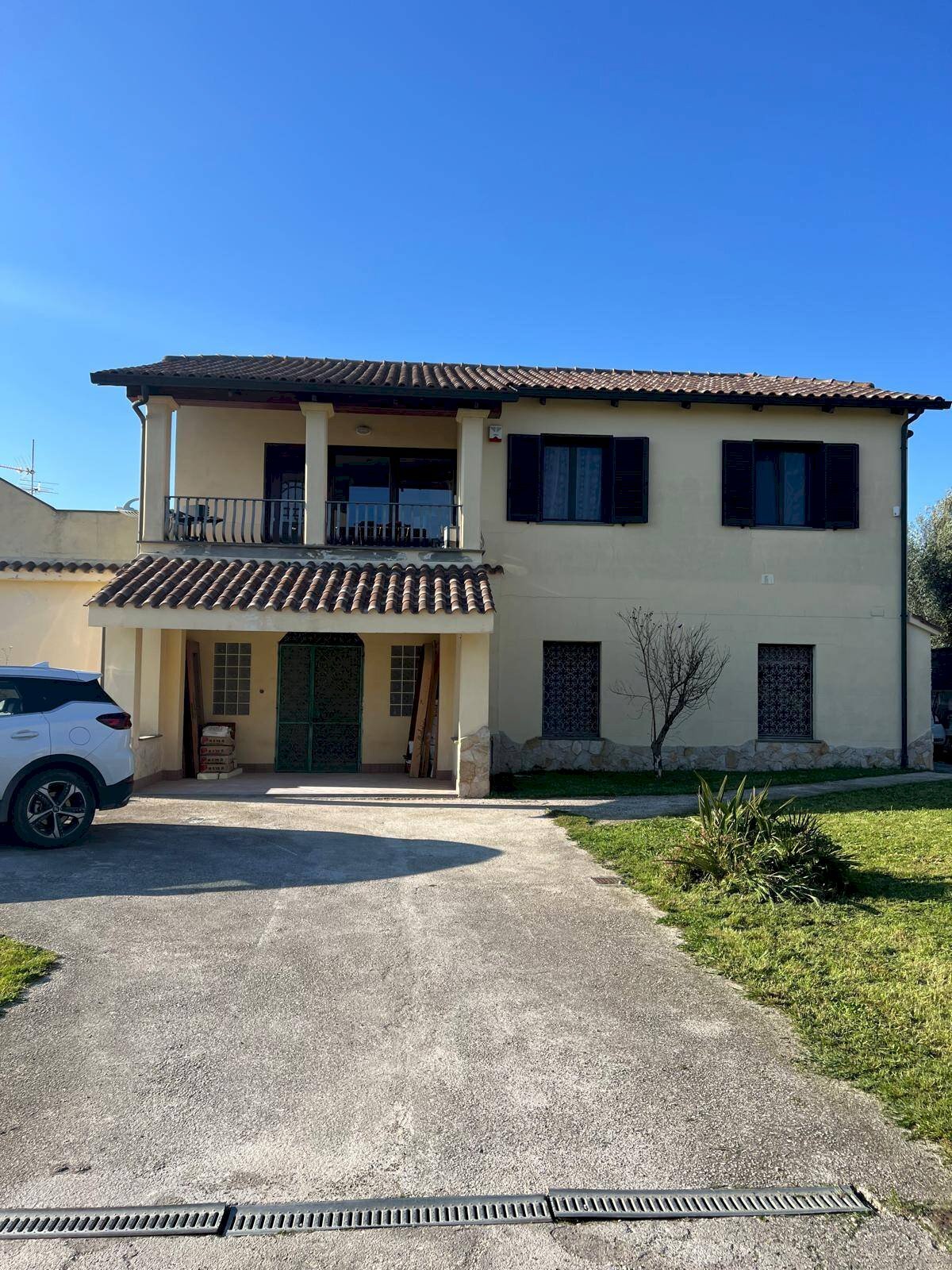 Villa Unifamiliare Via Frisa, Roma - foto 1