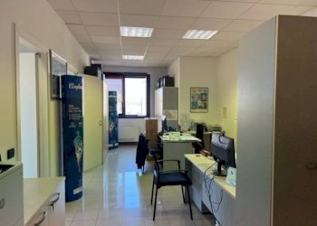 Locale Commerciale Porto Mantovano - foto 4