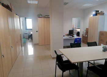 Locale Commerciale Porto Mantovano - foto 11