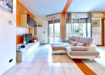 Four-room apartment Via Caduti in Missione di Pace, Milano (neighborhood Rubattino) - photo 1