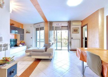 Four-room apartment Via Caduti in Missione di Pace, Milano (neighborhood Rubattino) - photo 8