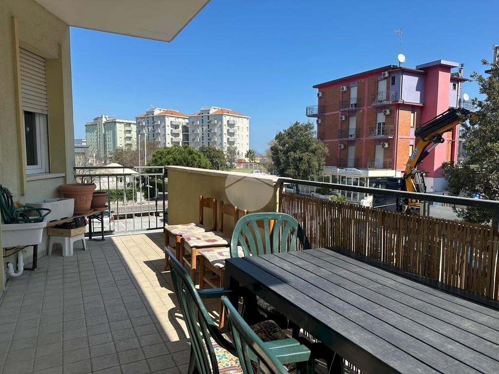 Three-room apartment Viale Bernini, Cesenatico - photo 3