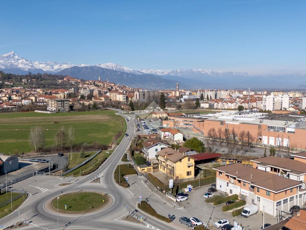Negozio Via Lagnasco, Saluzzo - foto 2