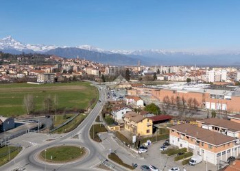 Negozio Via Lagnasco, Saluzzo - foto 2