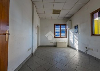 Negozio Via Lagnasco, Saluzzo - foto 10