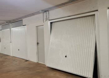 Garage - Bilocale via San Giovanni Bosco, Cuneo (zona Centro) - foto 13