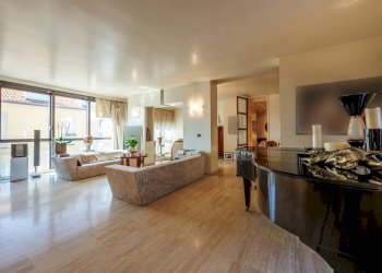 Appartamento Via Luigi Des Ambrois, Torino (zona Centro) - foto 2