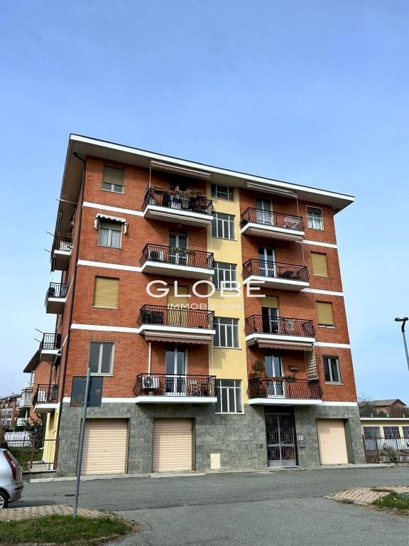 Facciata - Quadrilocale via Trilussa, Caselle Torinese - foto 1